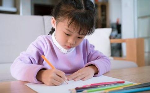 5岁孩子学国画好还是写字好